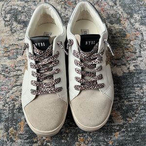 Steve Madden Sneakers